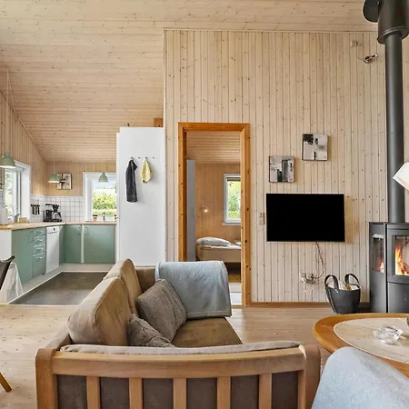 Stunning Home In Haderslev With Sauna بيت للعطل *
